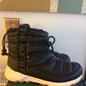 The North Face Women's Black and White Winter Boots